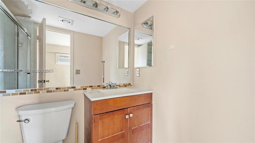 Amazing unit for sale in one of the most attractive 55+ - photo 8