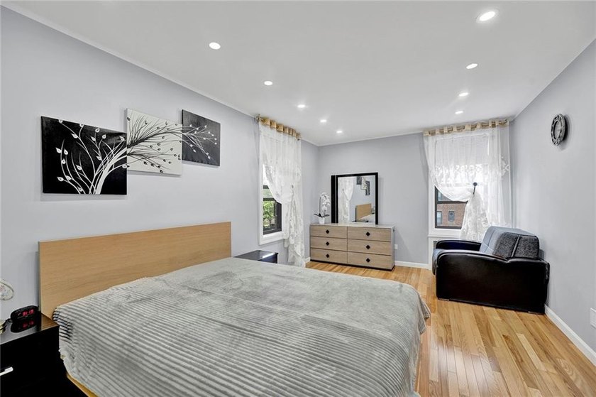 Presenting one of the finest one-bedroom cooperative residences - photo 12