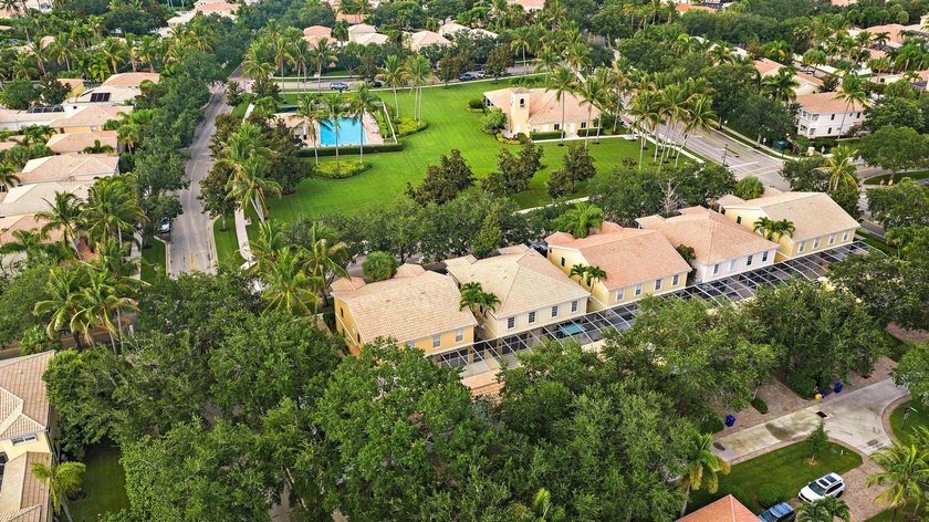 Welcome to Tuscany at Abacoa, where modern style, comfort, and - photo 30
