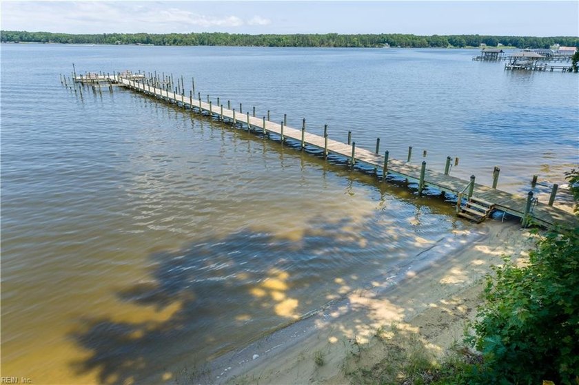 Upscale Coastal Living in highly sought-after Riverwatch on - photo 4