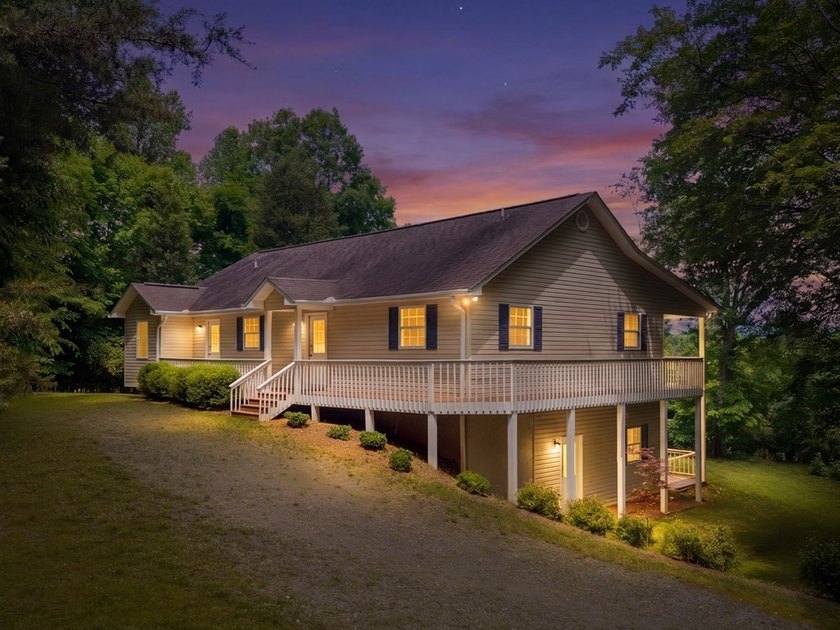 Private Mountain Retreat in the North Carolina Mountains! - photo 2
