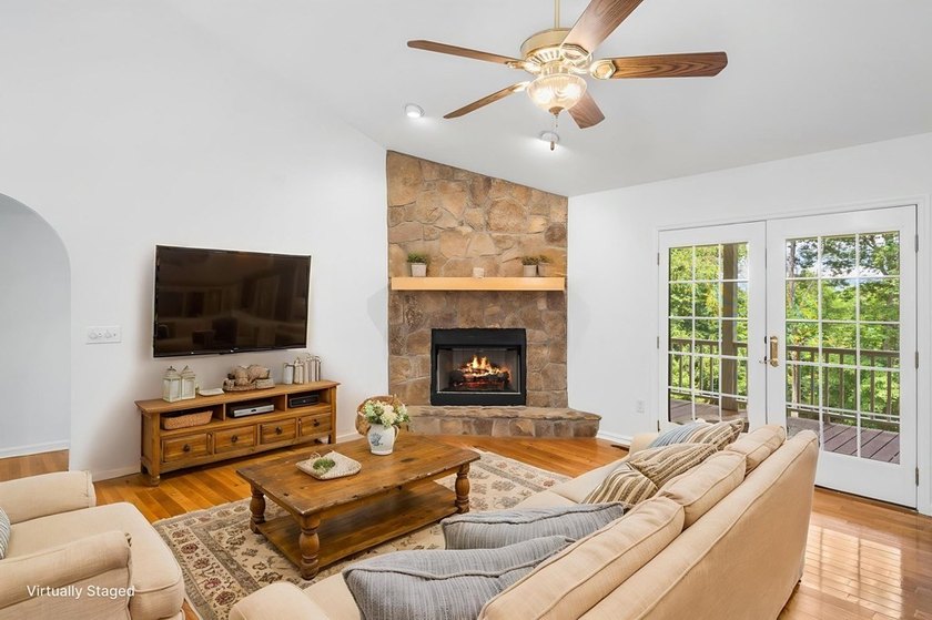 Private Mountain Retreat in the North Carolina Mountains! - photo 4