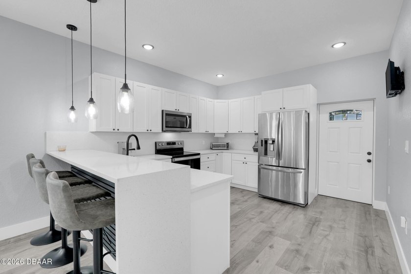 Perfection. Elegance. Location. An exceptional opportunity to - photo 14