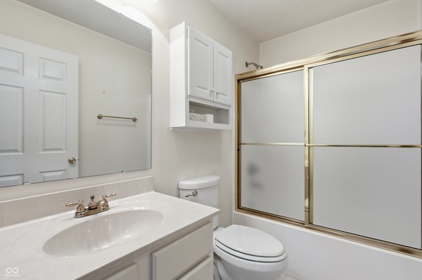 Discover the ease of single-story living at 6510 Waybridge CT - photo 17