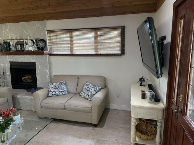Charming Swiss Chalet on large corner lot in desirable Indian - photo 11