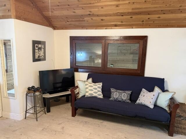 Charming Swiss Chalet on large corner lot in desirable Indian - photo 34