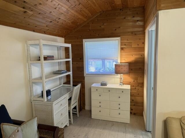 Charming Swiss Chalet on large corner lot in desirable Indian - photo 36