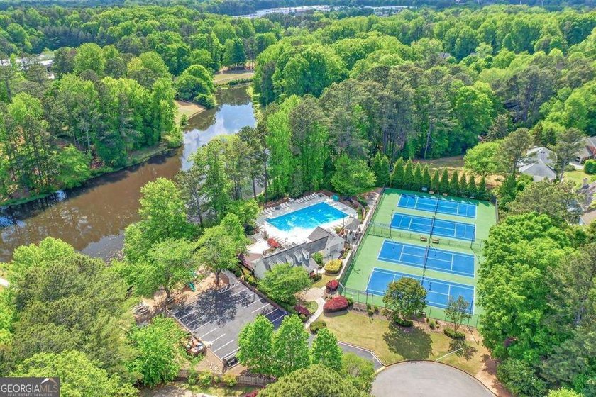 Welcome to Princeton Lakes, one of East Cobb's most established - photo 42