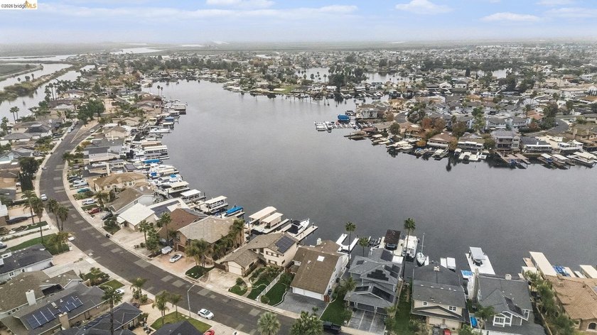 Make your dreams come true with PANORAMIC BAY VIEWS! Remodeled - photo 6