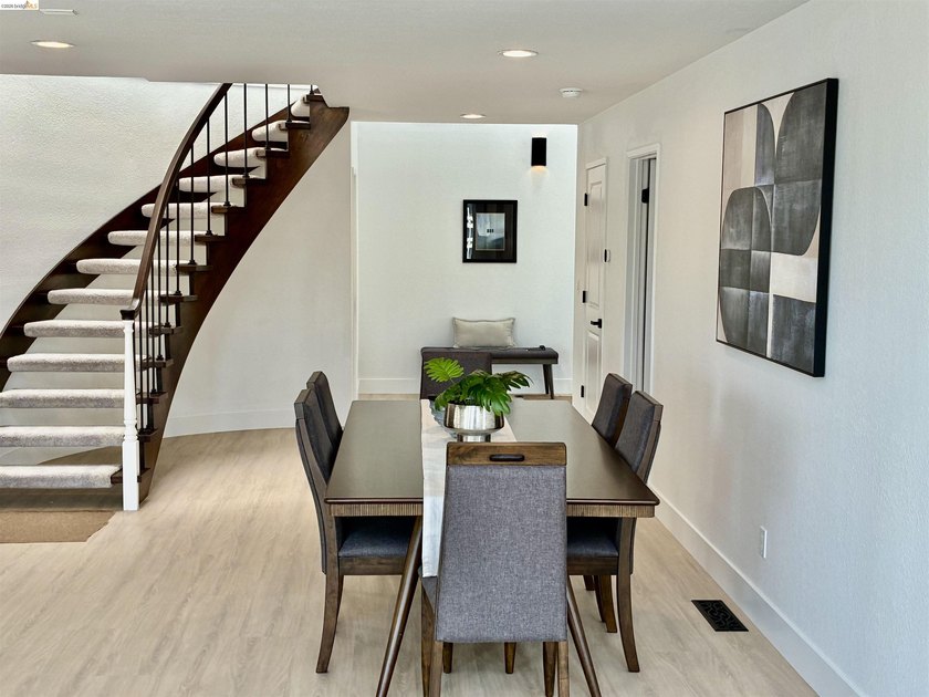 Make your dreams come true with PANORAMIC BAY VIEWS! Remodeled - photo 10