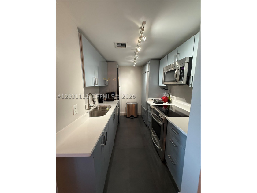 Exceptional opportunity to own a 2-bedroom, 2-bath residence in - photo 4