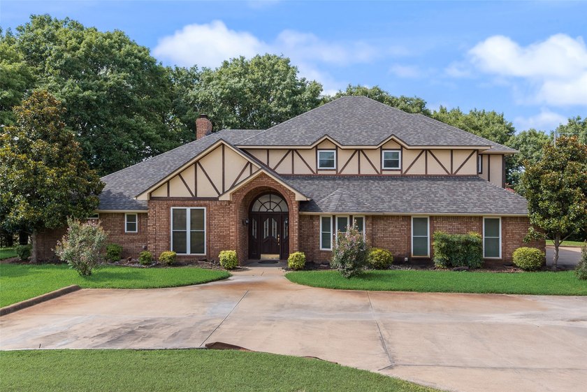 Rare 64 Acre Luxury Waterfront Ranch Estate has a Private - photo 7