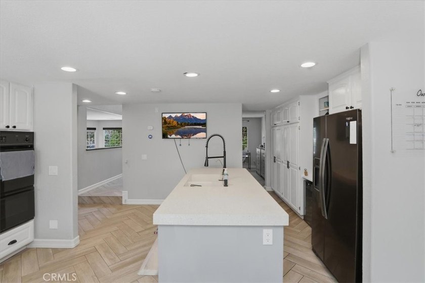 Welcome to this beautifully maintained 4 bedroom, 2.5 bath home - photo 19
