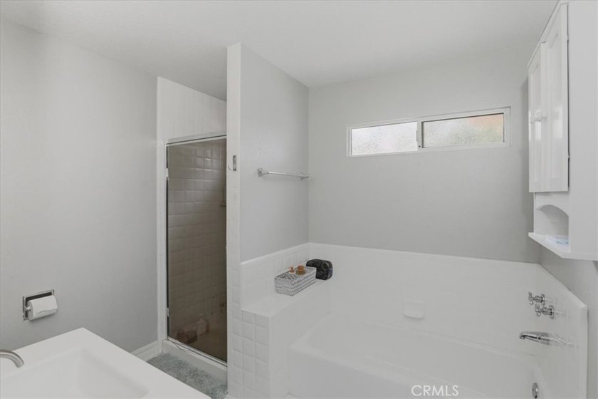 Welcome to this beautifully maintained 4 bedroom, 2.5 bath home - photo 26