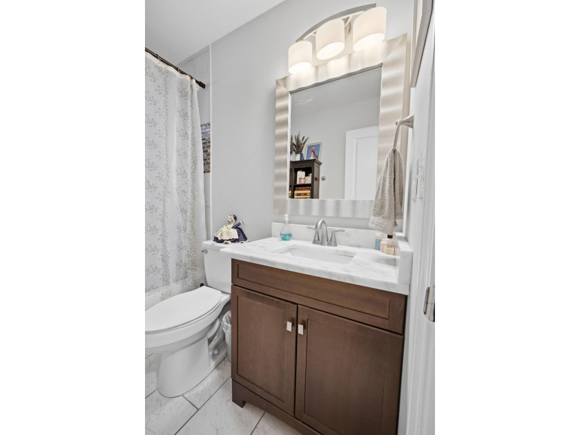 ***Home Sweet Home*** Welcome to this beautifully UPDATED 3 - photo 32