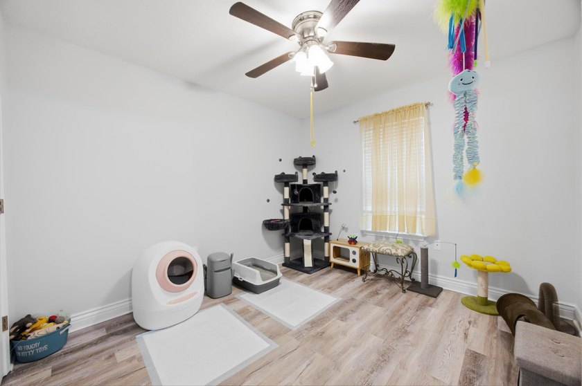 ***Home Sweet Home*** Welcome to this beautifully UPDATED 3 - photo 35