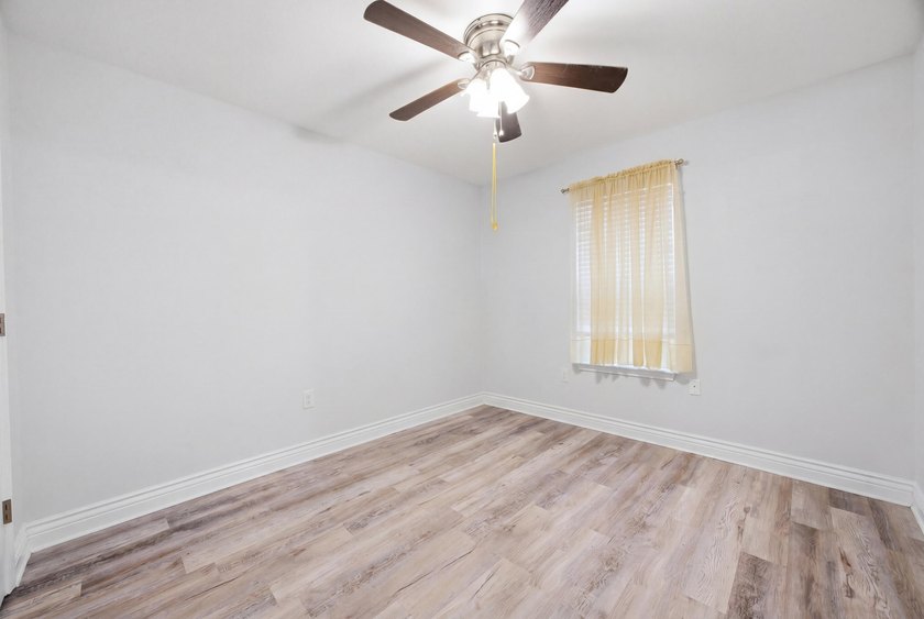 ***Home Sweet Home*** Welcome to this beautifully UPDATED 3 - photo 36