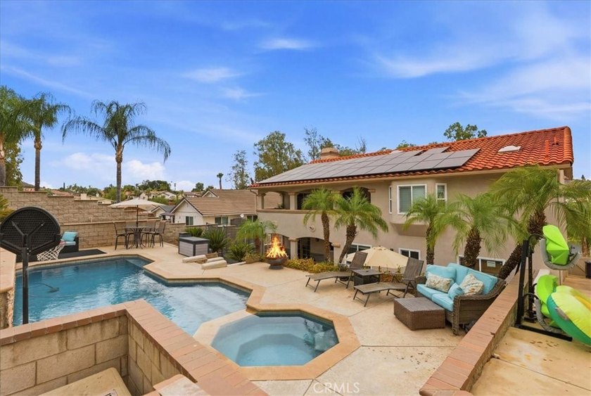 Welcome to this beautifully maintained 4 bedroom, 2.5 bath home - photo 43