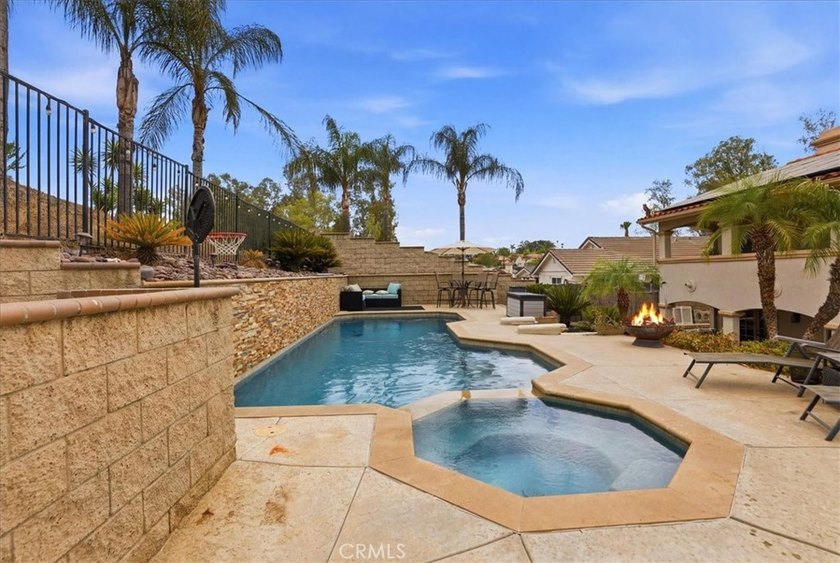 Welcome to this beautifully maintained 4 bedroom, 2.5 bath home - photo 44