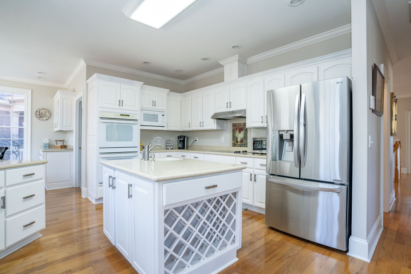 Breathtaking View of Golf Course, Green &amp; Pond - Under Contract S - photo 16