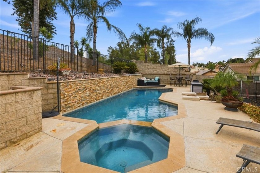 Welcome to this beautifully maintained 4 bedroom, 2.5 bath home - photo 49