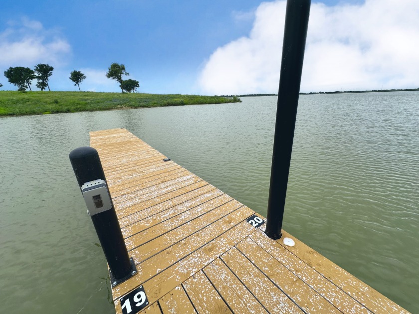 3+ Acre Offwater Lot with Boat Slip on Lake Halbert - photo 4