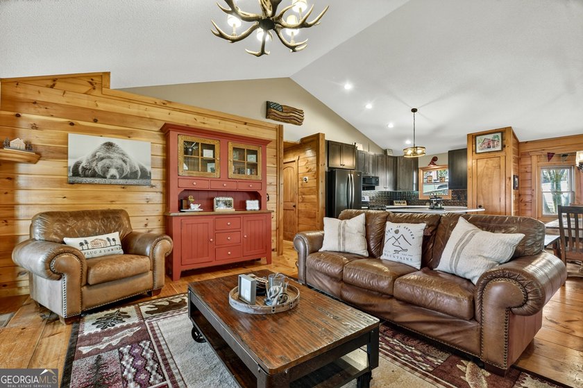 ~Long range mountain view log home perched on top of Walnut - photo 6