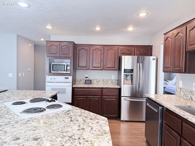 Welcome to this dream home located in a cul-de-sac on a 1/3 acre - photo 21