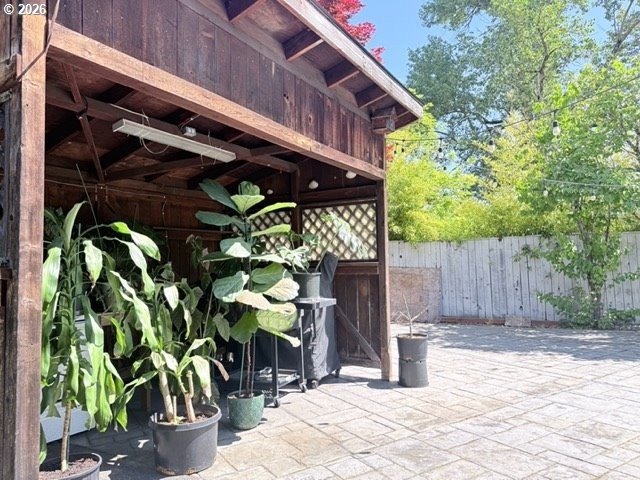 Welcome to this dream home located in a cul-de-sac on a 1/3 acre - photo 28