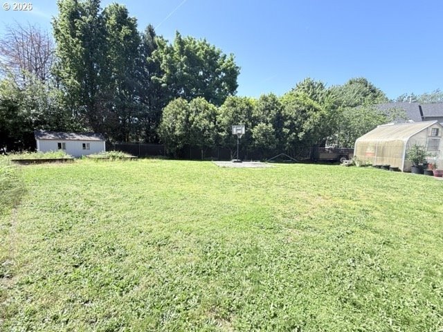 Welcome to this dream home located in a cul-de-sac on a 1/3 acre - photo 31