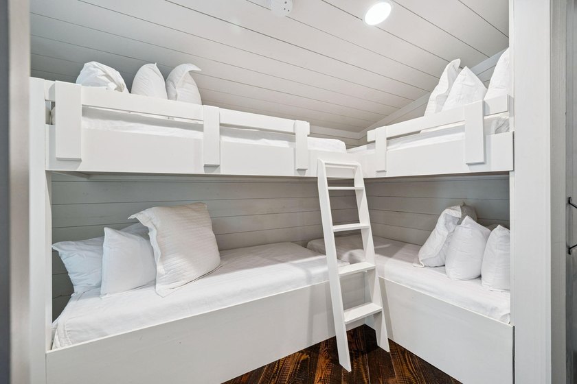 Discover a truly distinctive coastal retreat at 59 Montigo - photo 33