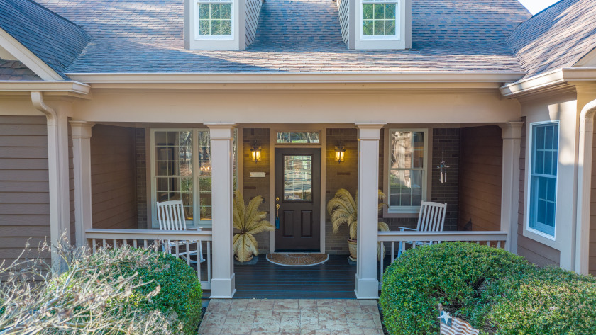 Breathtaking View of Golf Course, Green &amp; Pond - Under Contract S - photo 2