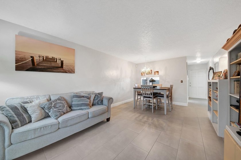 Beautifully updated 2-bedroom, 1-bathroom first-floor condo - photo 4