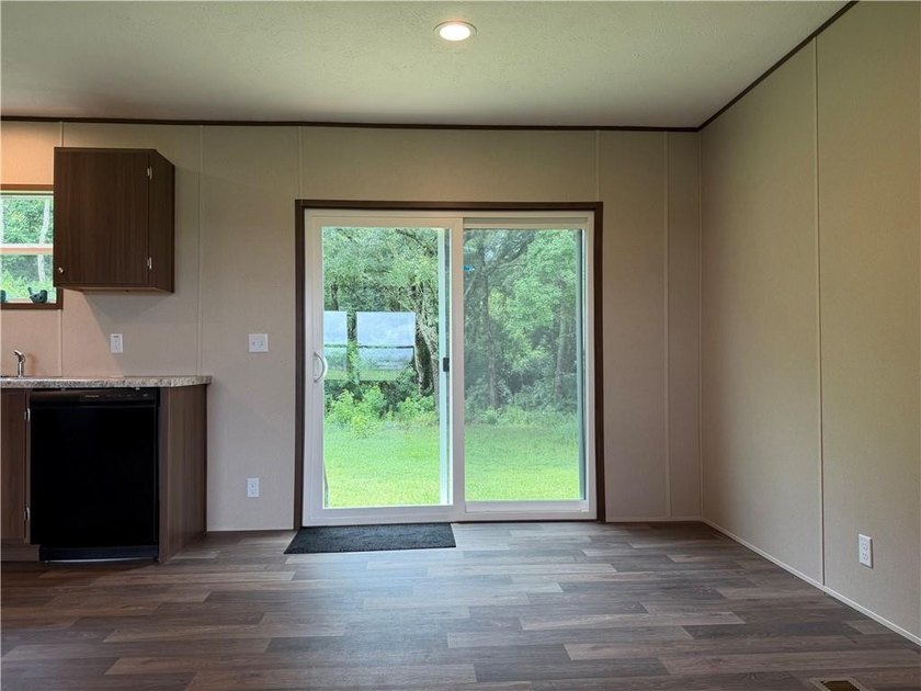 VRM: Sellers will entertain offers between $179,000-$189,000 - photo 12