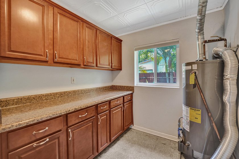 Welcome to this quiet and tucked away section of Oakland Park - photo 34