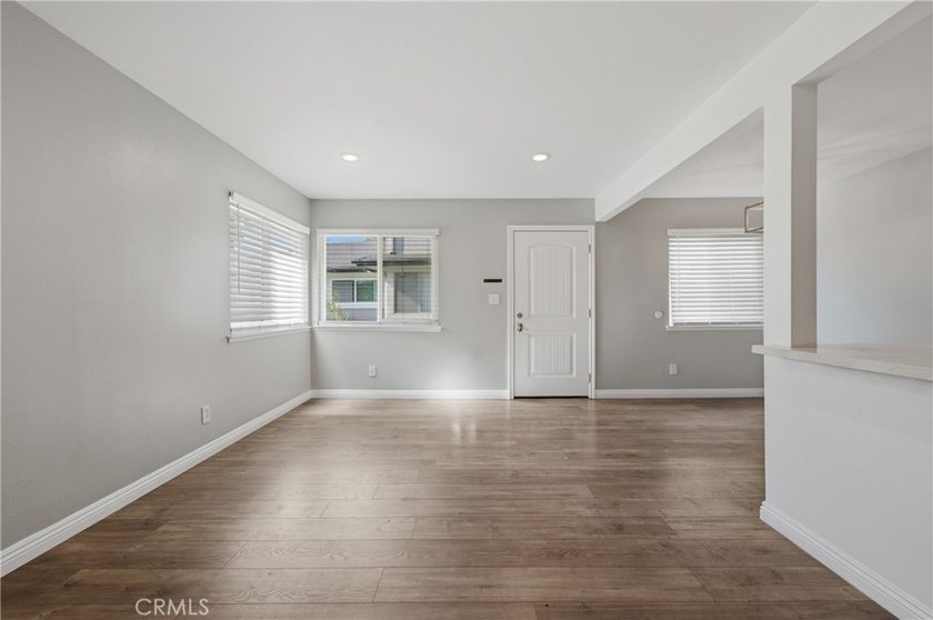 Recently renovated within the well-located Huntington Gardens - photo 17