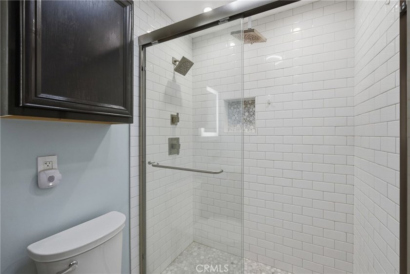Recently renovated within the well-located Huntington Gardens - photo 21