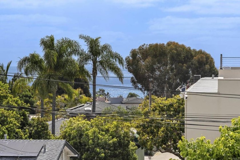 BIRD ROCK SUMMER RENTAL - House &amp; Studio Cottage. Tucked away in - photo 41