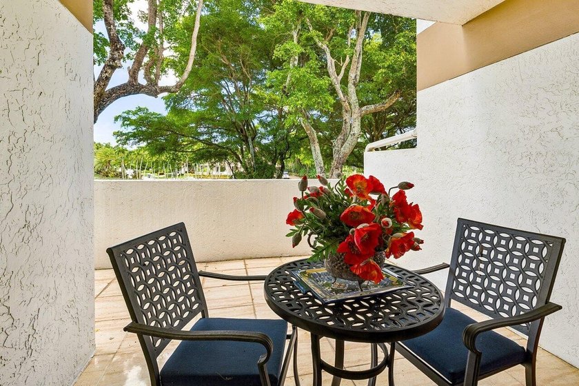 This beautifully updated first-floor condo offers 3 bedrooms, 2 - photo 12