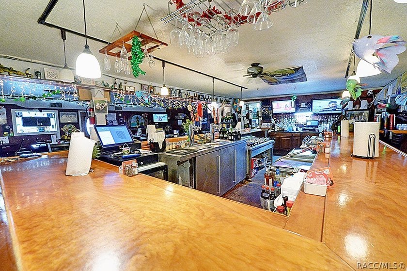 Prime commercial buildings in Homosassa, FL, featuring a total - photo 12