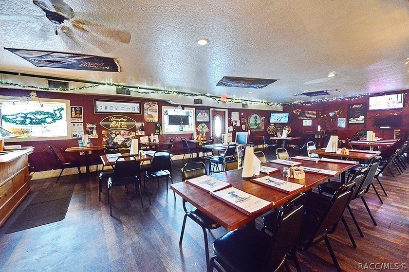 Prime commercial buildings in Homosassa, FL, featuring a total - photo 15