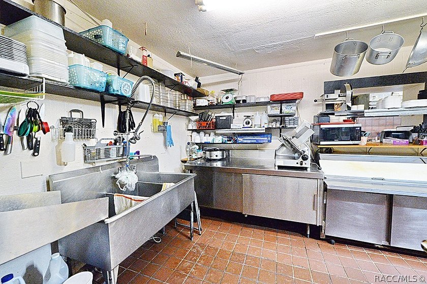 Prime commercial buildings in Homosassa, FL, featuring a total - photo 17