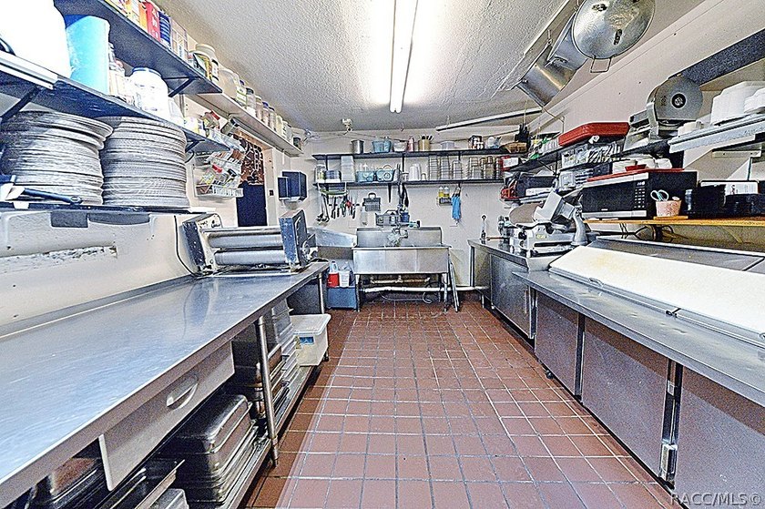 Prime commercial buildings in Homosassa, FL, featuring a total - photo 19