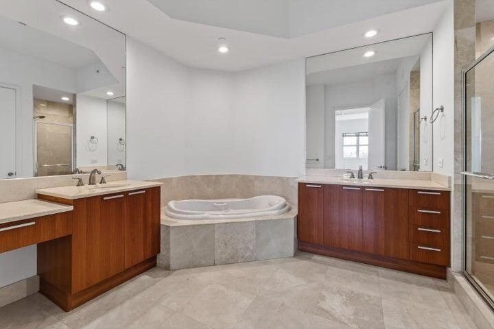 Located in the prestigious gated waterfront community of Marina - photo 21