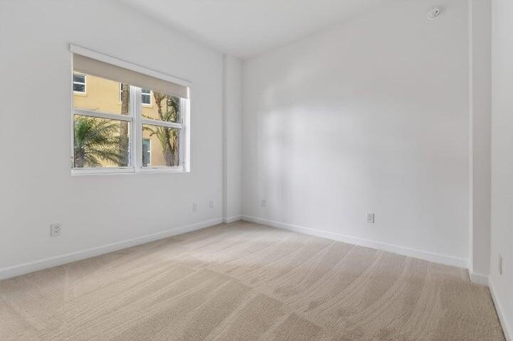 Located in the prestigious gated waterfront community of Marina - photo 28