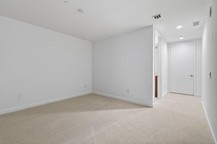 Located in the prestigious gated waterfront community of Marina - photo 33