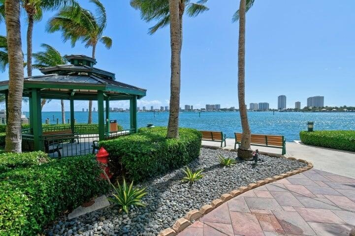 Located in the prestigious gated waterfront community of Marina - photo 42