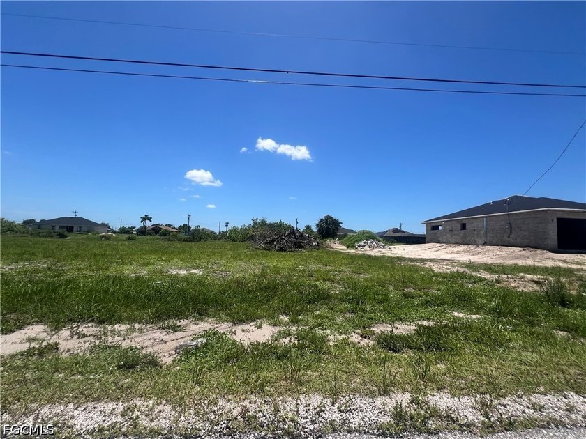 Fantastic opportunity! This lot is located in the beautiful - photo 3