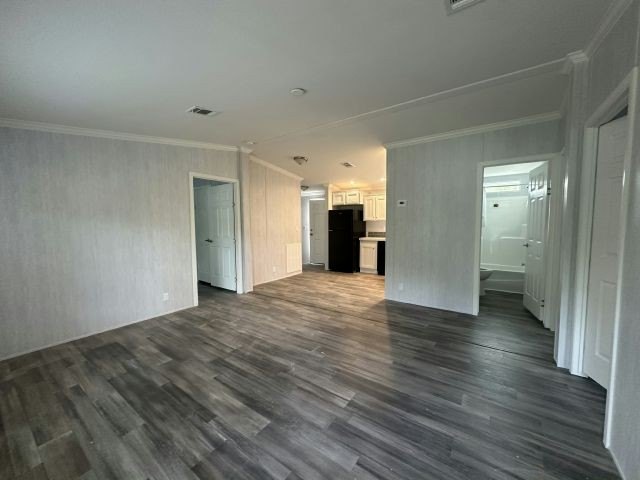 Your everyday escape starts here! Own this spacious 3 bed/2 bath - photo 2
