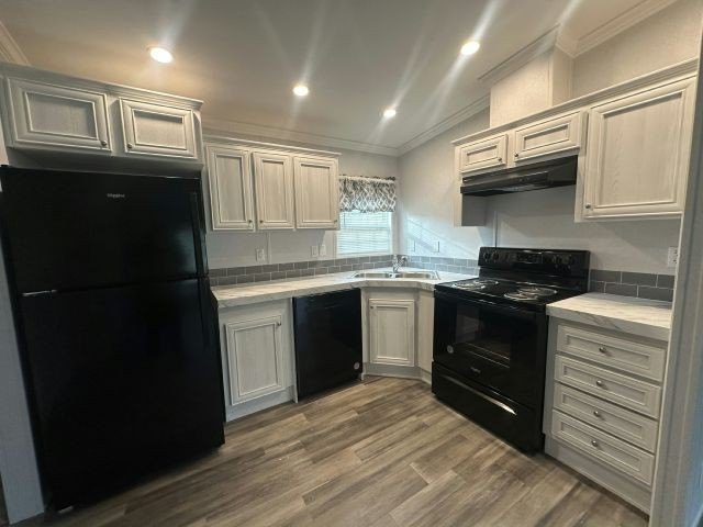 Your everyday escape starts here! Own this spacious 3 bed/2 bath - photo 3